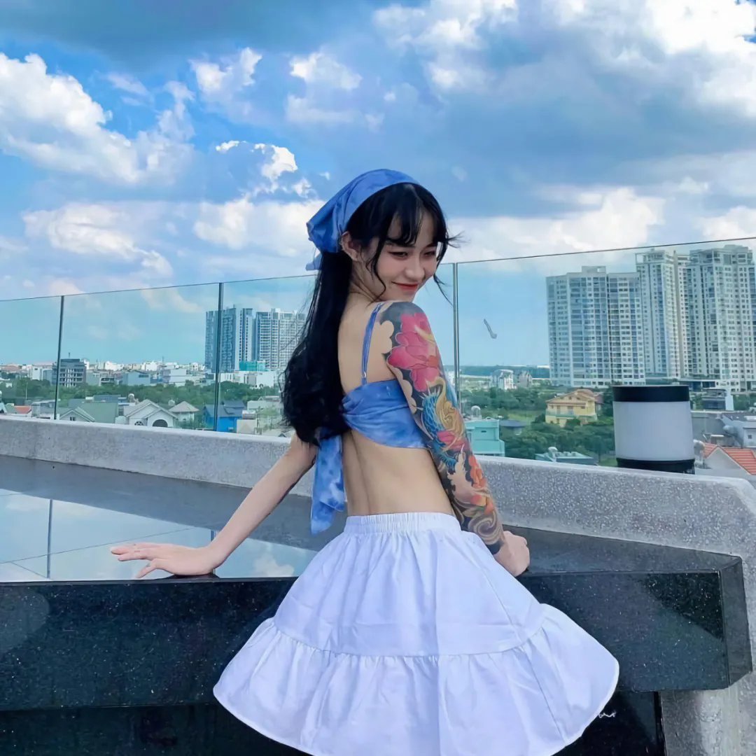 邪恶的蕾丝莉